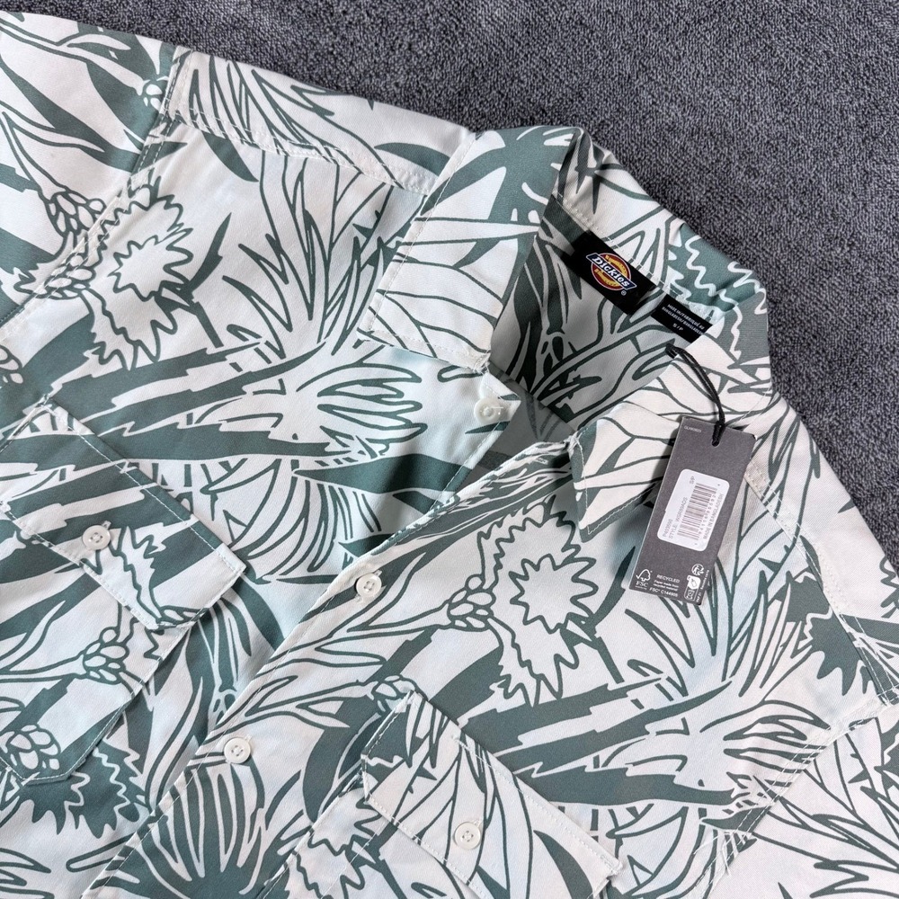Dickies Mens Short Sleeve Botanical Print Button Up Shirt Green White Small NEW